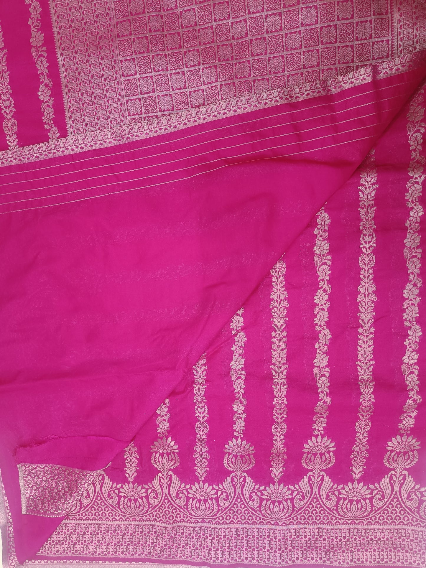 Pink Peacock Scallop Banarasi Silk Saree